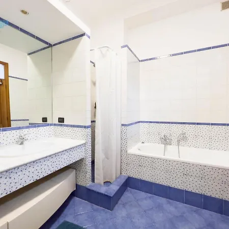 Reni 8 Tirabora Short Rent Appartement Triëst