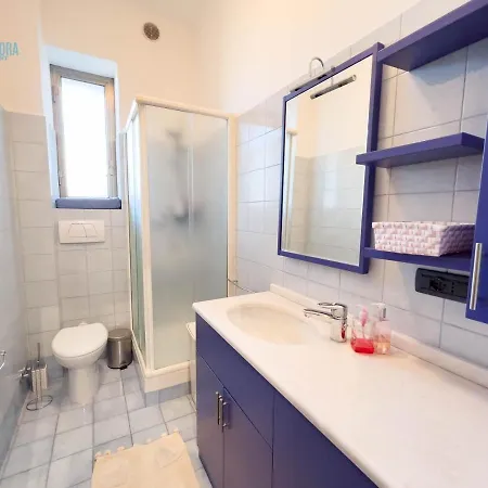 Reni 8 Tirabora Short Rent Appartement Triëst