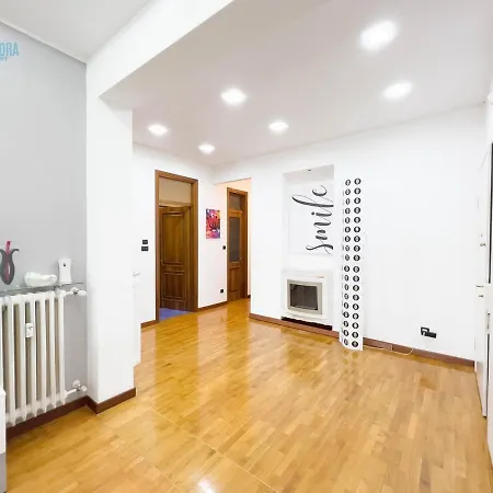 Reni 8 Tirabora Short Rent Appartement Triëst