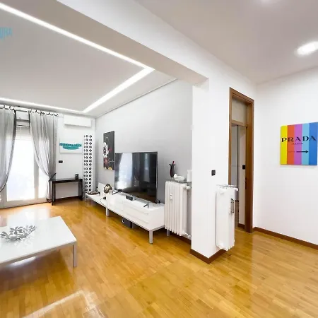 Reni 8 Tirabora Short Rent Appartement Triëst